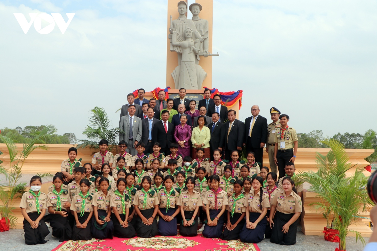 Khánh thành Đài Hữu nghị Việt Nam - Campuchia ở Svay Rieng